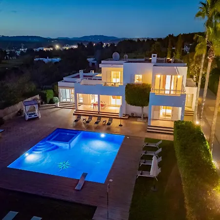 Vila Near Ibiza Town Sleeps 8 - Fluxa Can Furnet