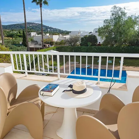 Near Ibiza Town Sleeps 8 - Fluxa *