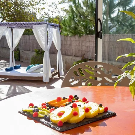 Near Ibiza Town Sleeps 8 - Fluxa Vila