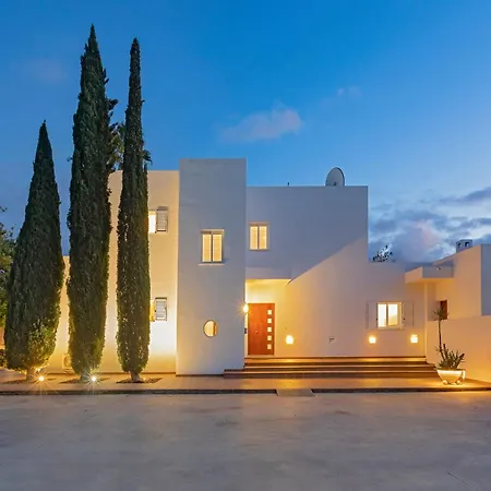 Near Ibiza Town Sleeps 8 - Fluxa Can Furnet