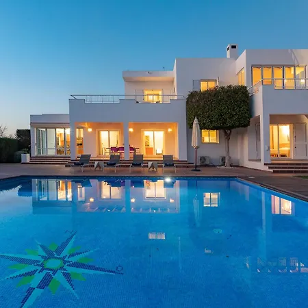 Villa Near Ibiza Town Sleeps 8 - Fluxa Can Furnet