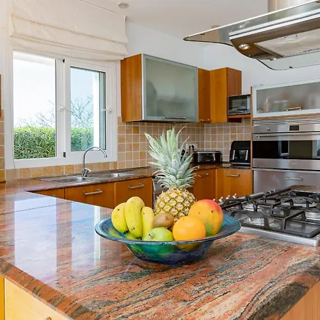 Near Ibiza Town Sleeps 8 - Fluxa *